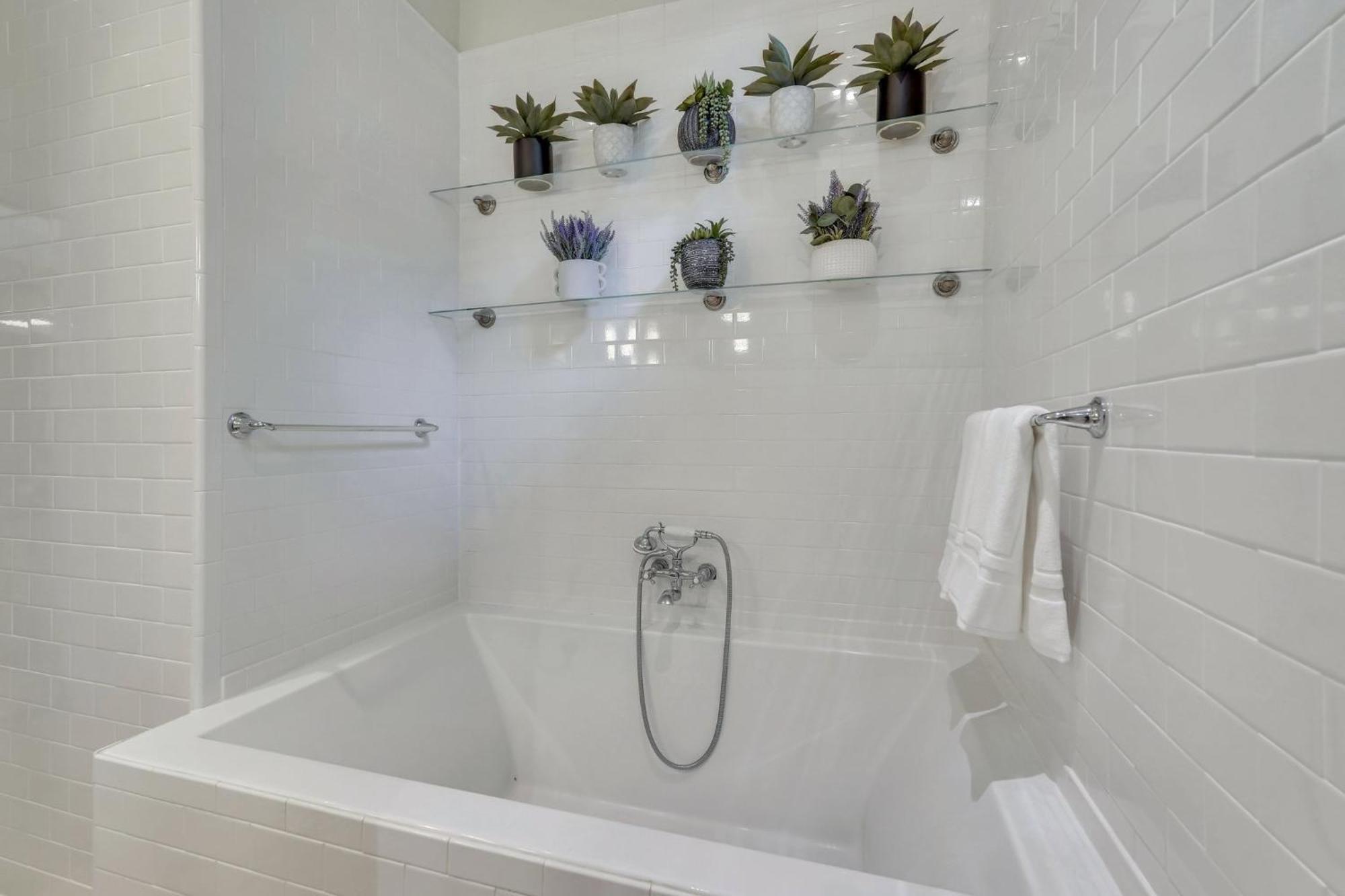 The Lincoln Loft, Near Forsyth Park With Free Parking Villa Savannah Exterior photo